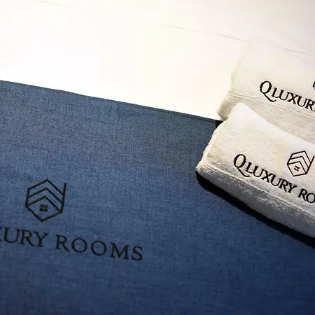 Q Luxury * Salonicco